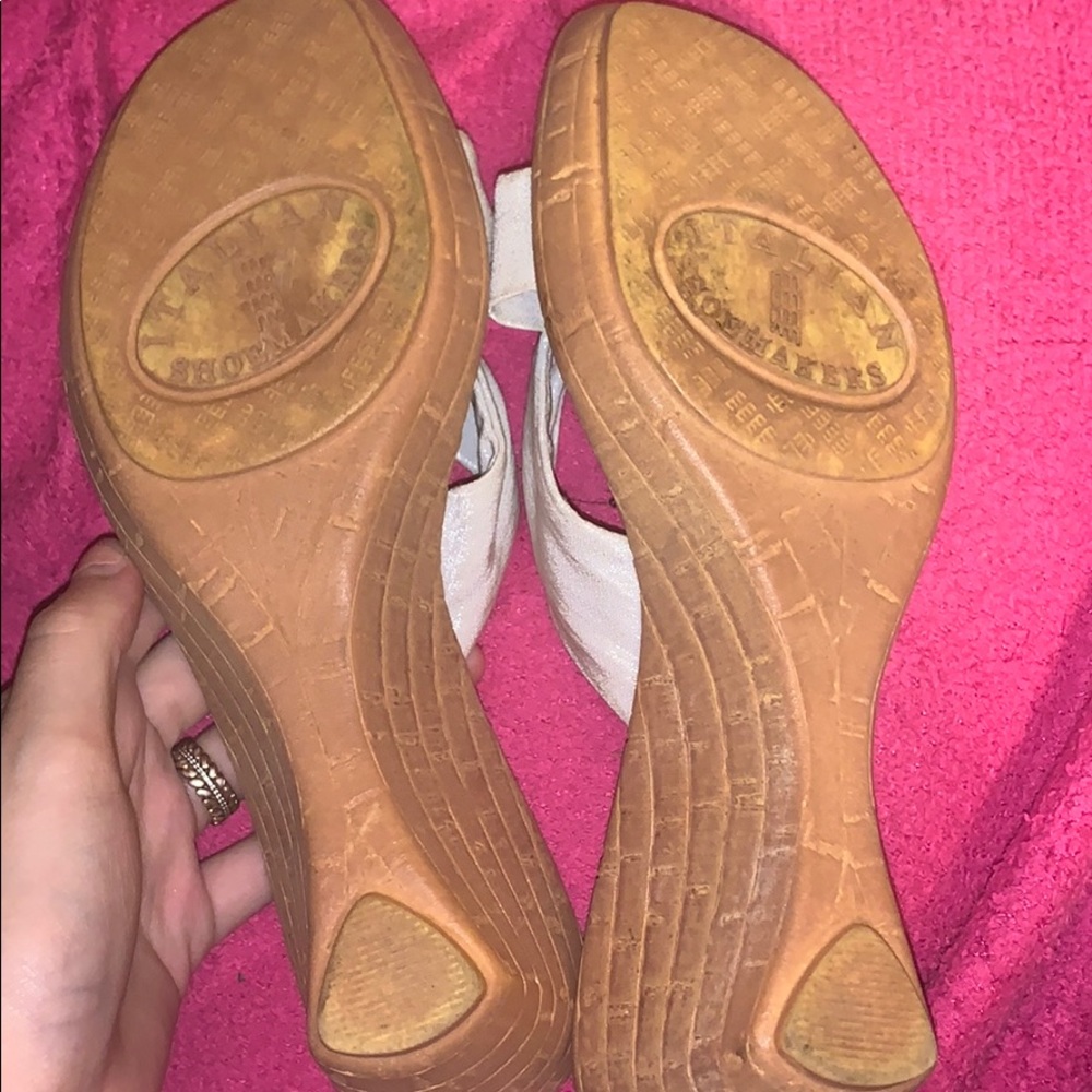 Sandals - Picture 4 of 4